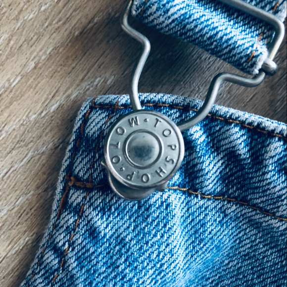 SOLD - TOPSHOP DENIM OVERALL DRESS - Picture 4 of 6
